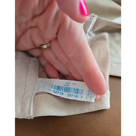 Playtex 18 Hour Tan Ultimate Lift & Support Adjustable Wire Free Bra Size 44C - Picture 5 of 5